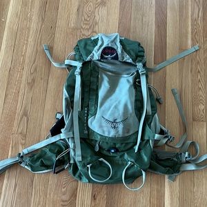 Osprey Kestrel 28